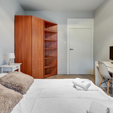 Dom & House - Apartamenty Nadmorski Dwor กดัญสก์ ภายนอก รูปภาพ