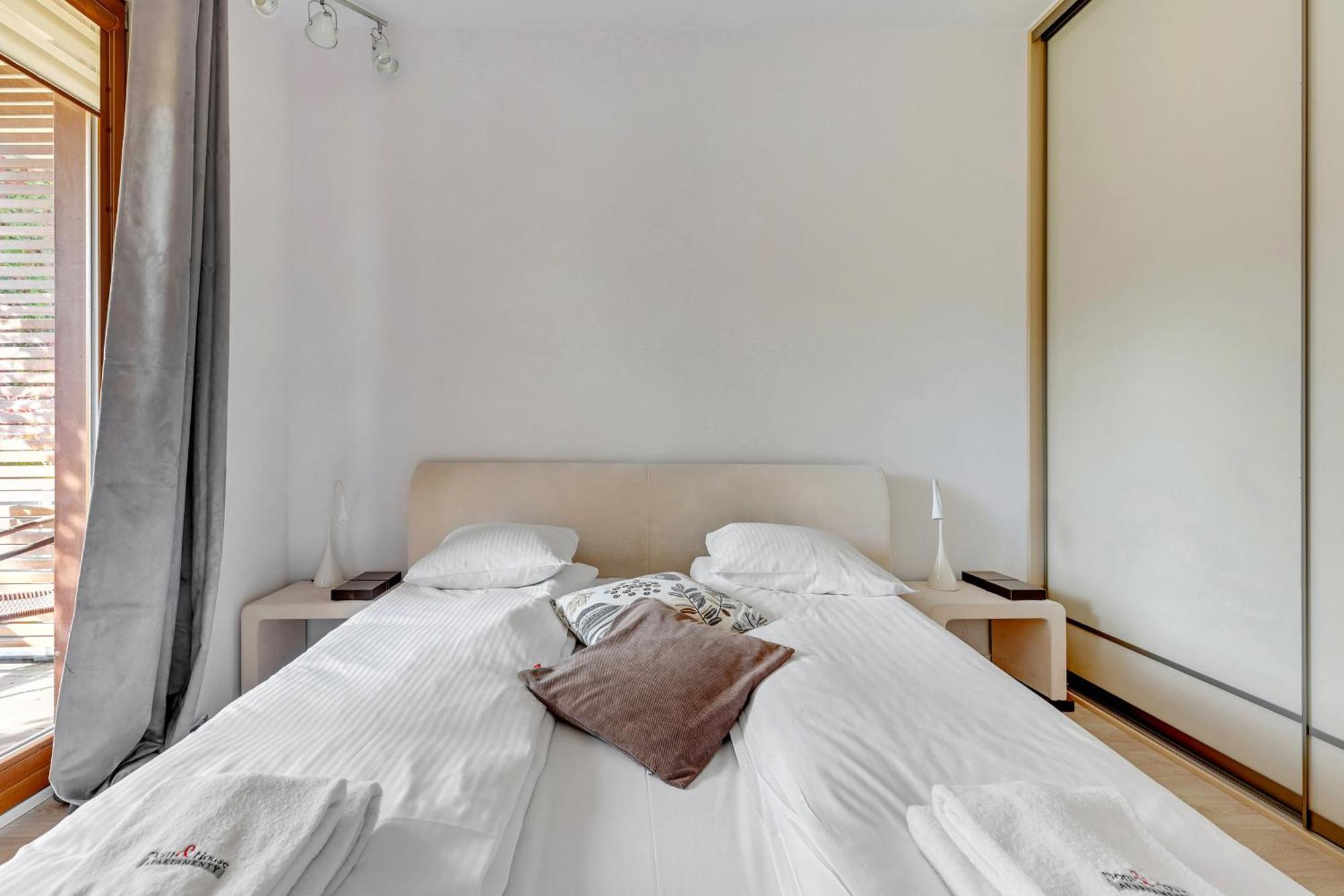 Dom & House - Apartamenty Nadmorski Dwor กดัญสก์ ภายนอก รูปภาพ